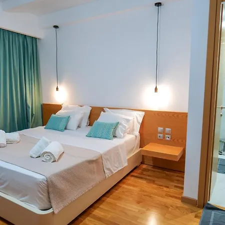 Royal 1967 4* Himarë