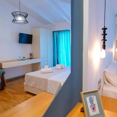 Royal 1967 Bed and breakfast Himarë