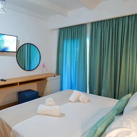 Royal 1967 Bed and breakfast Himarë