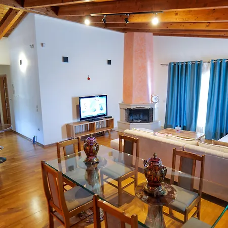 Royal 1967 4* Himarë