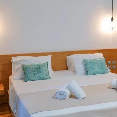 Royal 1967 Bed & Breakfast 4*