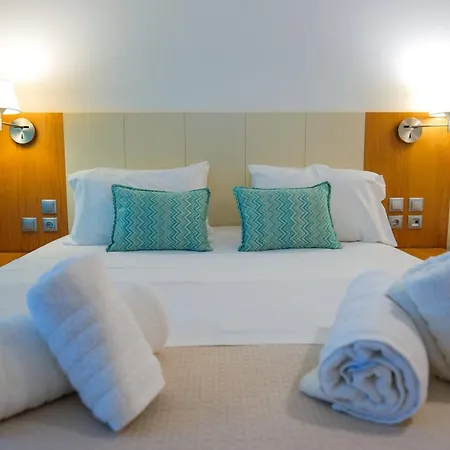 Royal 1967 Bed & Breakfast Himare