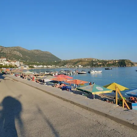 Bed & Breakfast Royal 1967 Himarë