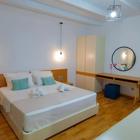 Bed & Breakfast Royal 1967 Himarë