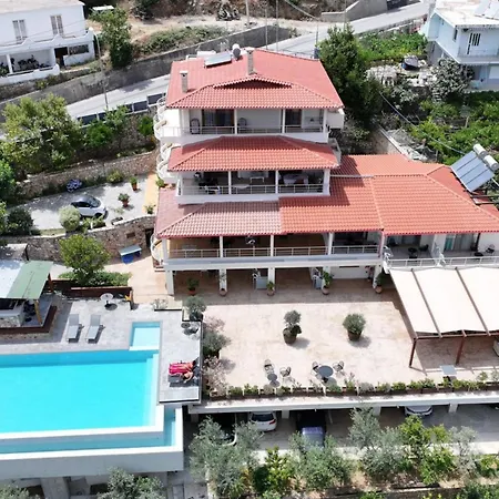 Bed & Breakfast Royal 1967 Himarë