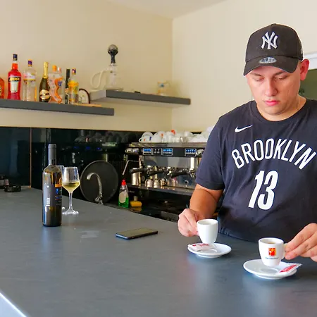 Bed & Breakfast Royal 1967 Himarë