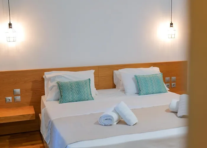 Royal 1967 Oda ve Kahvaltı 4*