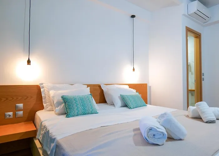 Royal 1967 Oda ve Kahvaltı Himarë