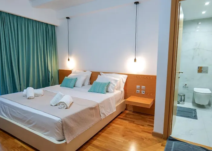 Royal 1967 4* Himarë