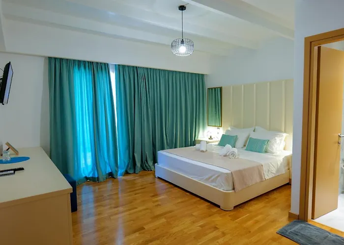 Royal 1967 4* Himarë