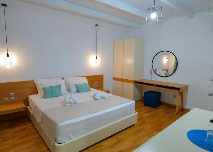 Oda ve Kahvaltı Royal 1967 Himarë