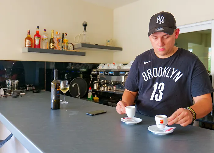 Oda ve Kahvaltı Royal 1967 Himarë