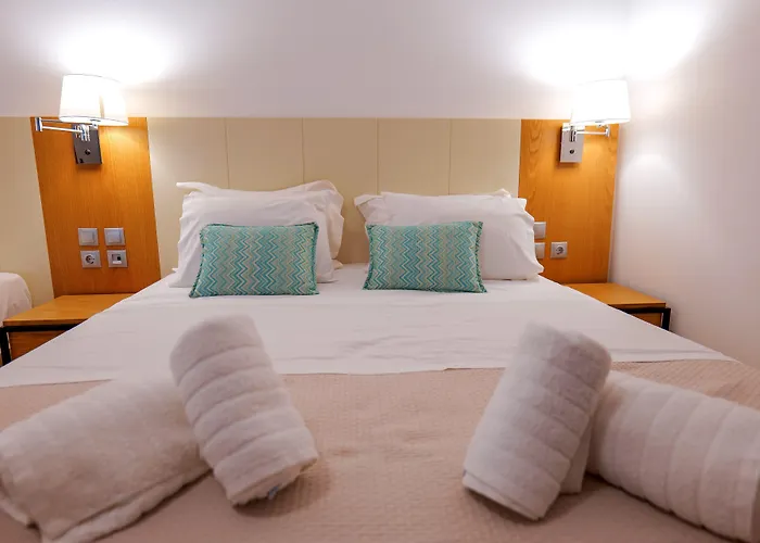 Royal 1967 Oda ve Kahvaltı 4*