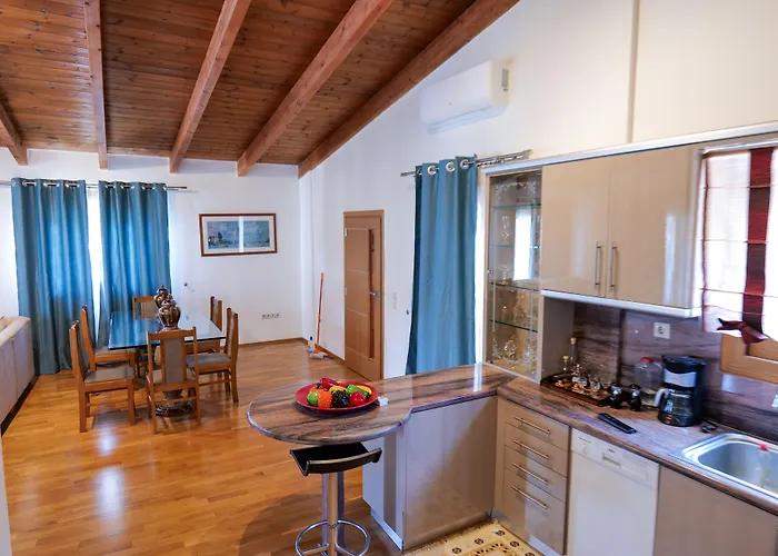 Oda ve Kahvaltı Royal 1967 4*